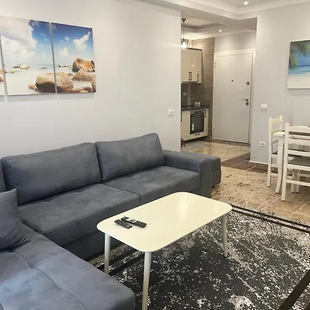 Fishta Q5 34 Apartment