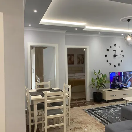 Fishta Q5 34 Apartment *